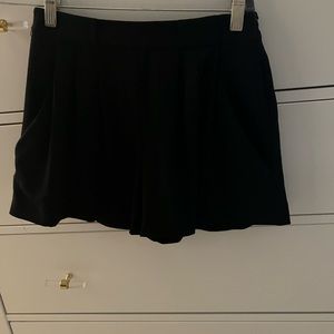 Tahari shorts